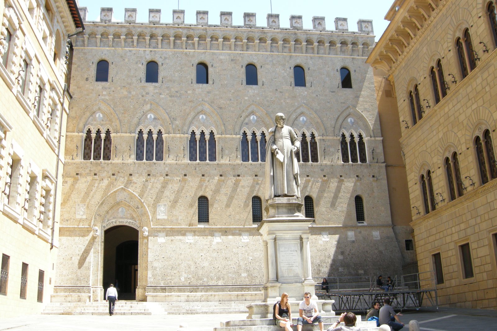 La sede storica di Banca Monte dei Paschi di Siena