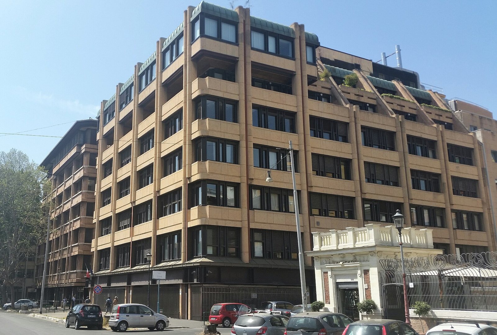 La sede di Telecom Italia (TIM) in Corso d'Italia a Roma